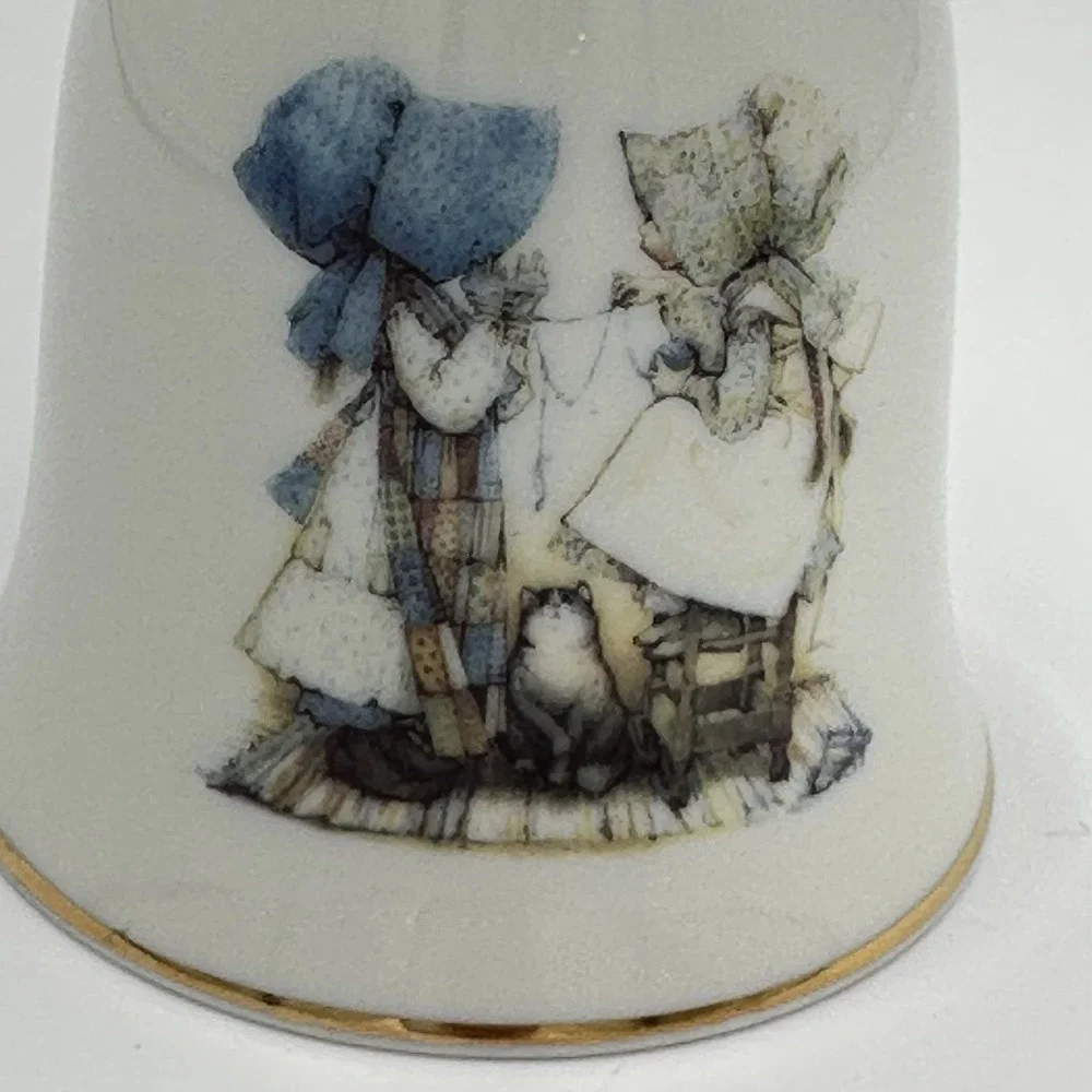 Vintage 1981 Holly Hobbie Porcelain Bell Prairie Style Blue Bonnet Made in Japan